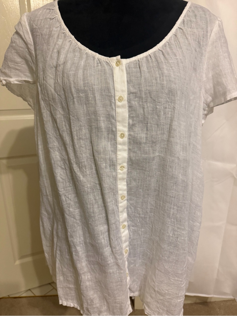 White Button-Front Short Sleeve Linen Top - Brand Unspecified